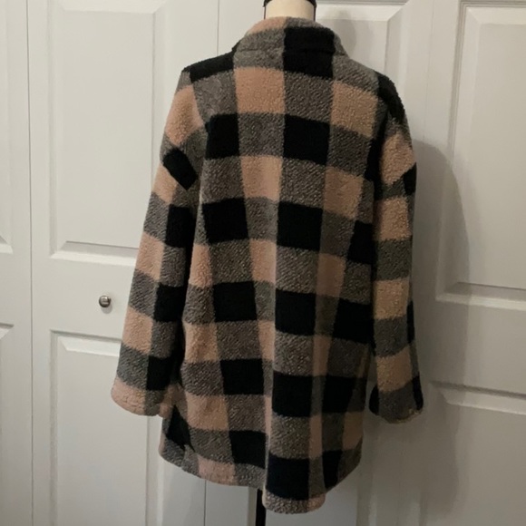 NWOT Buffalo Check Long Soft Fleece like Jacket, XL, Tan/Beige and Black - Picture 3 of 9